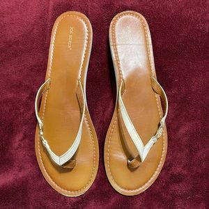 Joe Boxer sandals